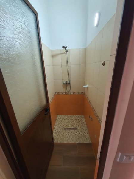 Durres, jepet me qera nga Pronari, pa-komision apartament 2+1+Ballkon Kati 0, 103 m² 550 € (Rruga Anastas Durrsaku, afer kishes ortodokse)
