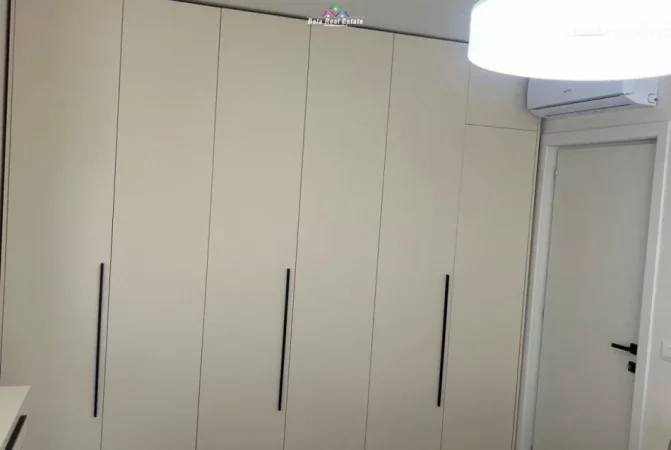 Tirane, jepet me qera apartament 1+1+Ballkon , 65 m² 650 € (Shkolla e Kuqe)