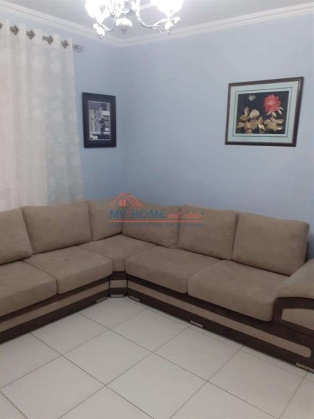 Tirane, jepet me qera apartament 1+1+Ballkon Kati 2, 55 m² 400 € (Porcelan)