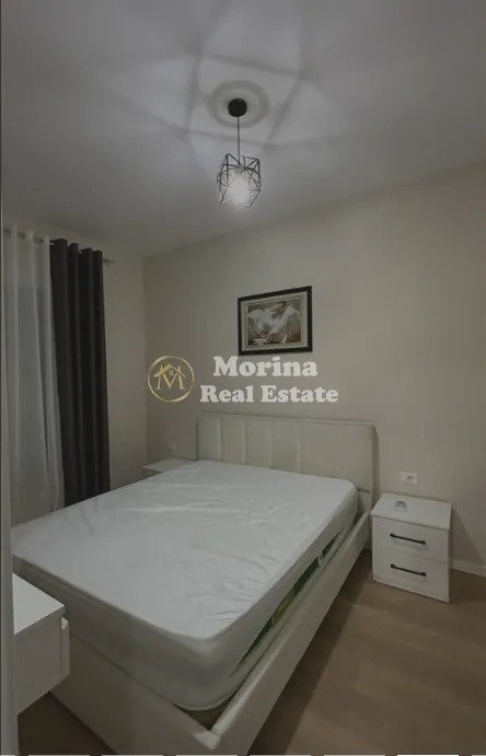 Tirane, jepet me qera apartament 1+1 Kati 2, 70 m² 600 € (Rruga 5 Maj)