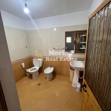 Tirane, jepet me qera shtepi 2+1 Kati 1, 117 m² 350 € (Babrru)