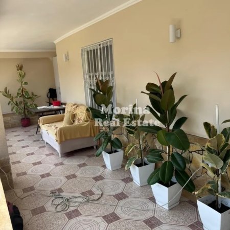 Tirane, jepet me qera shtepi 2+1 Kati 1, 117 m² 350 € (Babrru)