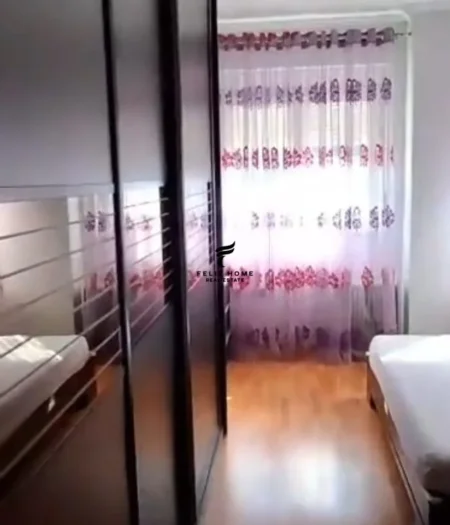 Tirane, jepet me qera apartament 1+1 Kati 3, 90 m² 700 € (FAKULTETI JURIDIK)