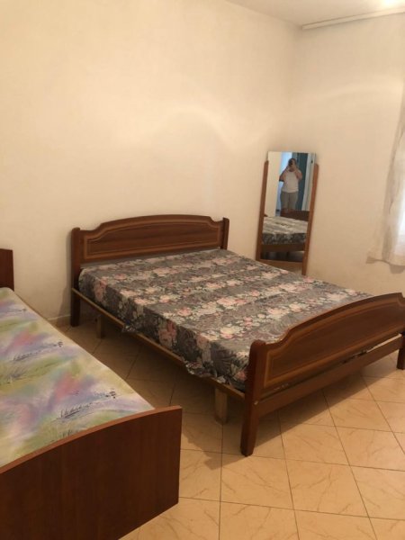 Tirane, jepet me qera apartament 2+1 , 500 € 