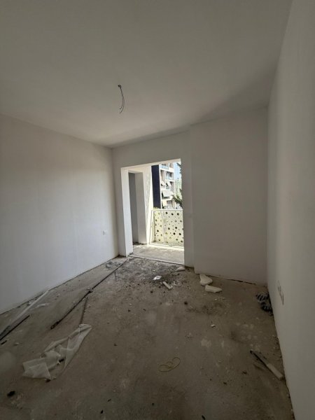 Tirane, shitet apartament 1+1+Ballkon , 71 m² 185.000 € 