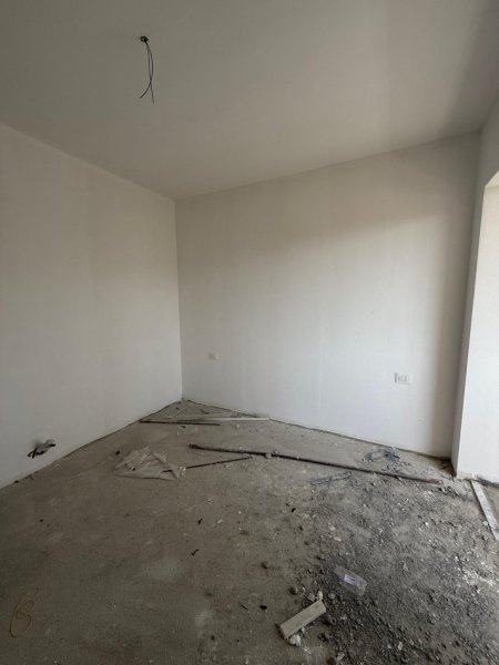 Tirane, shitet apartament 1+1+Ballkon , 71 m² 185.000 € 