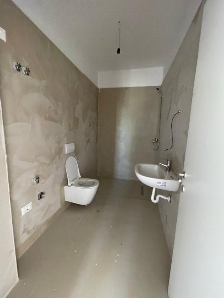 Tirane, shitet apartament 2+1+Aneks+Ballkon Kati 3, 126 m² 198.600 € (Bulevardi i Ri)