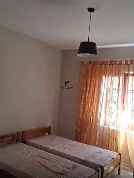 Tirane, jepet me qera apartament 2+1 Kati 3, 113 m² 500 € (EKONOMIKU)