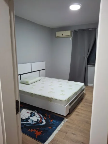 Tirane, jepet me qera apartament 3+1 Kati 4, 120 m² 1.000 € 