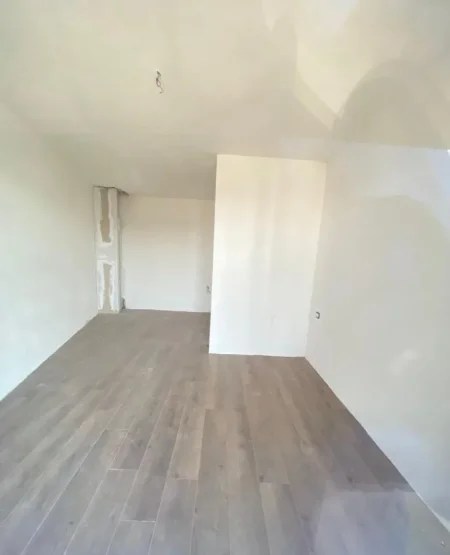 Tirane, shitet apartament 1+1+Ballkon Kati 9, 83 m² 112.500 € (FUSHA E AVIACIONIT)