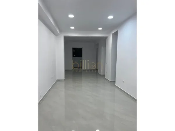 jepet me qera , 65 m² 17.000 € (21 Dhjetori)