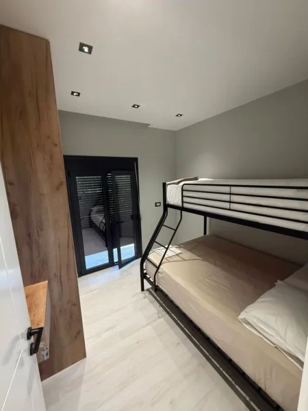 Durres, shitet Vile 2+1 , 150 m² 450.000 € (Gjiri i Lalzit)