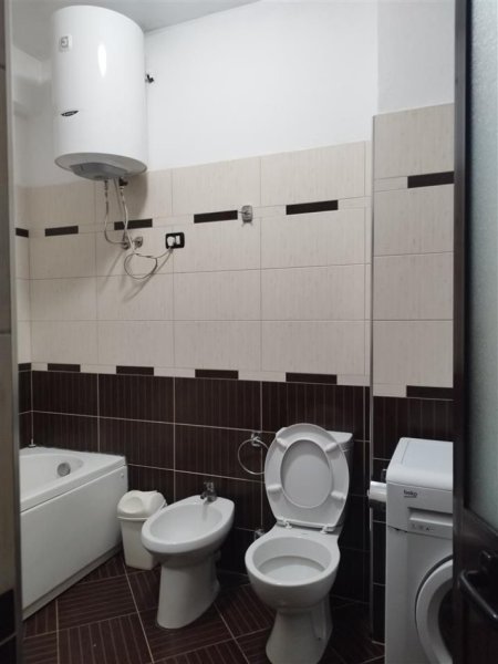 Tirane, jepet me qera apartament 2+1 Kati 3, 90 m² 480 € (YZBERISHT)
