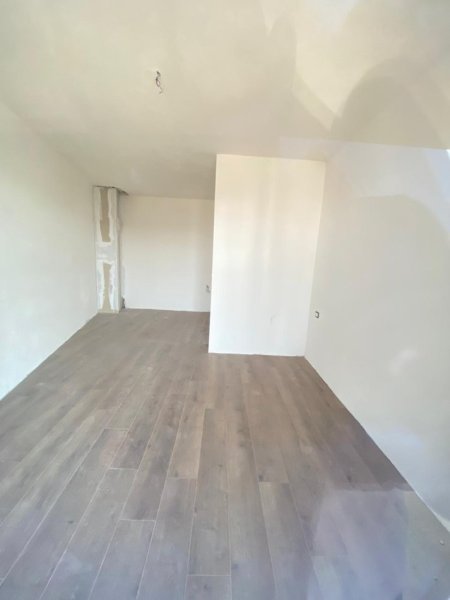 Tirane, shitet apartament 1+1 , 84 m² 122.500 € (Ish Fusha Aviacionit)
