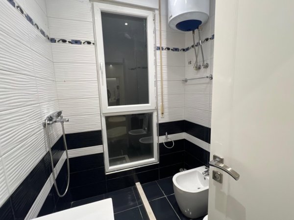 Tirane, shitet apartament 2+1+Ballkon Kati 6, 112 m² 285.000 € 