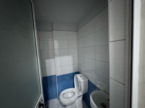 Tirane, jepet me qera apartament 2+1 Kati 1, 114 m² 1.000 € 