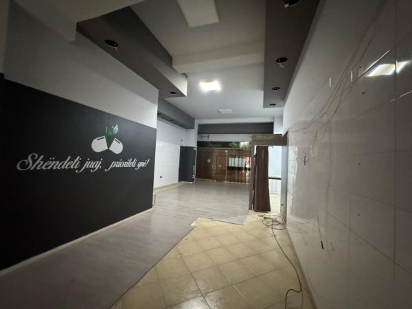 Tirane, jepet me qera apartament 2+1 Kati 1, 114 m² 1.000 € 