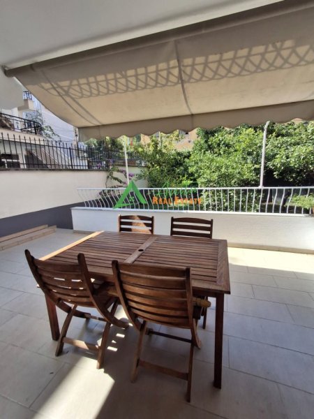 Tirane, jepet me qera Vile 2 Katshe , 400 m² 2800 € (Rruga e Elbasanit)