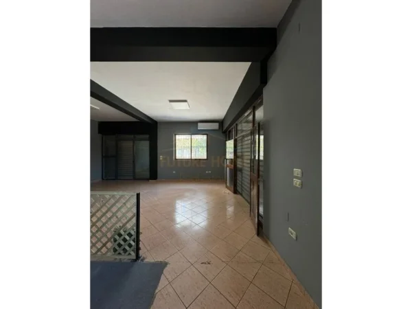 Tirane, jepet me qera ambjent biznesi Kati 0, 85 m² 450 € (MISTO MAME , Rruga Bego Hoxha)