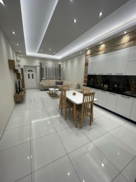 Tirane, jepet me qera Vile 2+1 Kati 3, 100 m² 550 € (jordan misja)