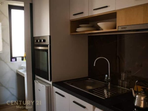 Tirane, shitet apartament 1+1 Kati 4, 78 m² 185.000 € (Rr. Durresit)
