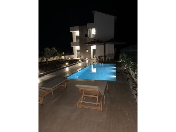 Durres, shitet Vile 2+1 Kati 0, 150 m² 450.000 € (GJIRIN E LALZIT)