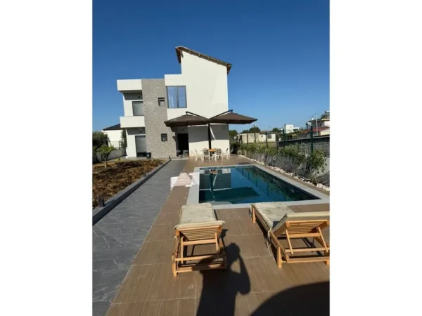 Durres, shitet Vile 2+1 Kati 0, 150 m² 450.000 € (GJIRIN E LALZIT)