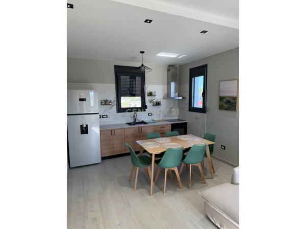 Durres, shitet Vile 2+1 Kati 0, 150 m² 450.000 € (GJIRIN E LALZIT)