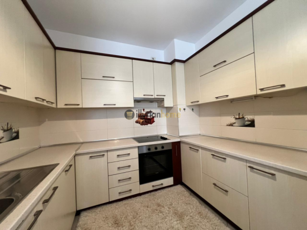 Tirane, jepet me qera apartament 2+1+Ballkon , 105 m² 750 € (Kopshti Zoologjik)