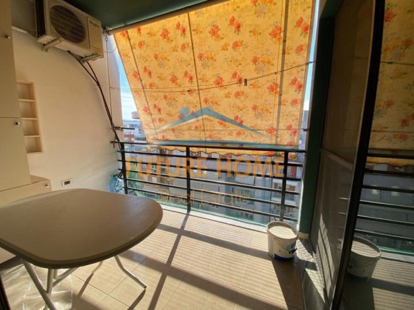 Tirane, jepet me qera apartament 2+1 Kati 8, 95 m² 500 € (Astir , Prane Viles L)