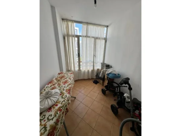 Tirane, shitet apartament 2+1+Ballkon Kati 2, 100 m² 140.000 € (BULEVARDI MIGJENI)   PRM57357