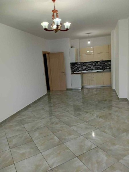 Tirane, jepet me qera apartament 2+1+Ballkon Kati 5, 110 m² 400 € (ASTIR TE OZONE)