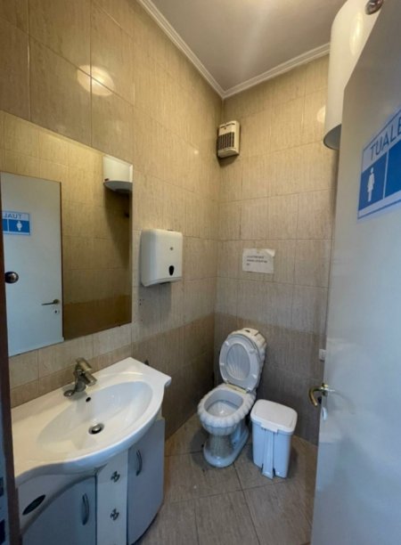 Tirane, shitet apartament 3+1 Kati 1, 121 m² 420.000 € (Air Albania)
