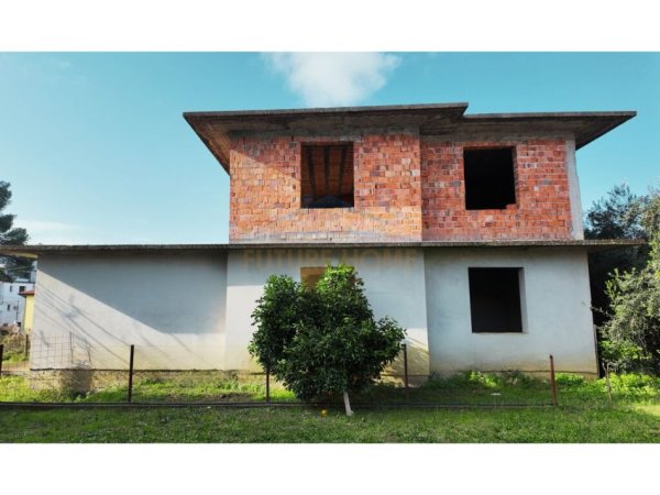 Durres, shitet shtepi 2+1 , 340 m² 170.000 € 