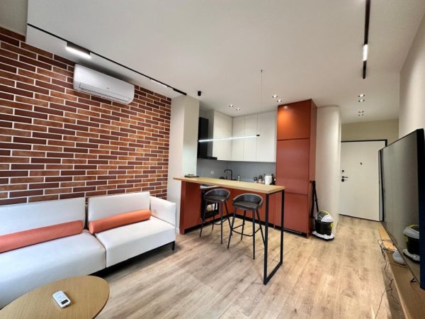 Tirane, jepet me qera apartament 1+1+Ballkon Kati 6, 70 m² 650 € (Rruga Karl Gega, Bulevardi i Ri)
