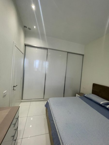 Tirane, jepet me qera Vile 1+1 Kati 3, 50 m² 40.000 LEKE  (Jordan Misja)