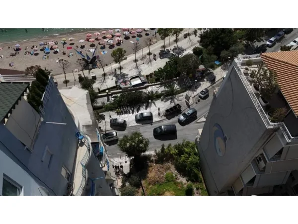 Sarande, shitet toke ne bregdet , 200 m² 400.000 € (QENDER-SARANDE)