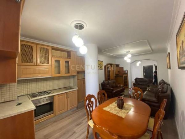 Tirane, shitet apartament 2+1 + Verande Kati 8, 117 m² 126.000 Euro (Don Bosko) ME HIPOTEKE