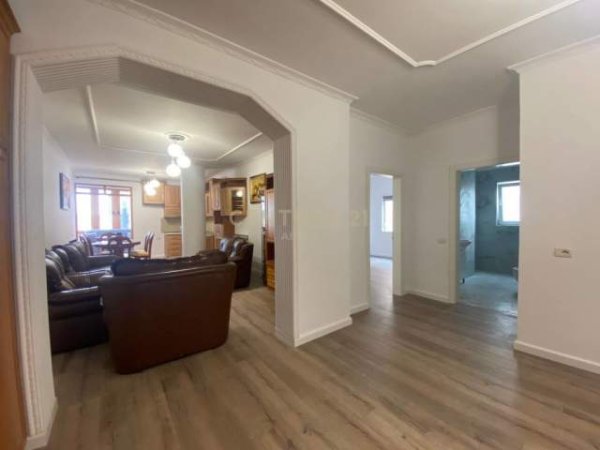 Tirane, shitet 2+1+BLK Kati 8, 117 m² 126.000 Euro