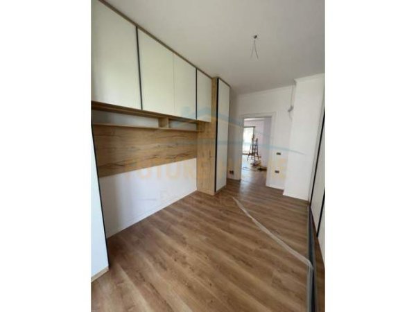 Tirane, shes Penthouse 3+1+A+BLK Kati 5, 110 m² 26.000 Euro (Fresk linze)