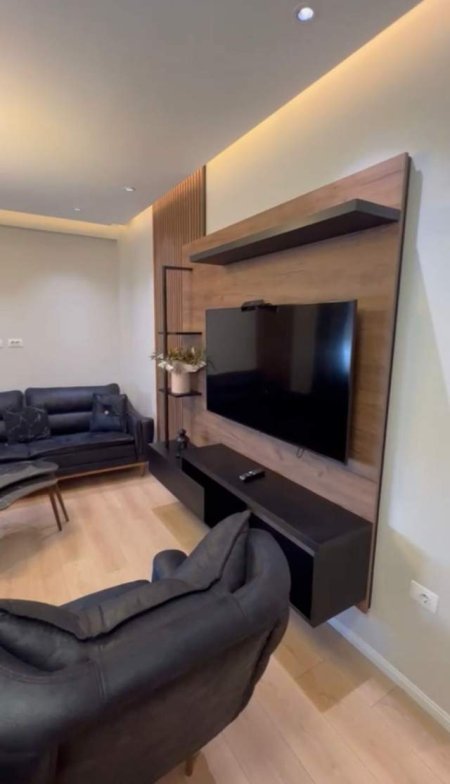 Tirane, jepet me qera apartament 2+1 Kati 5, 80 m² 500 Euro (Rruga Dritan Hoxha)