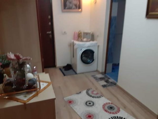 Tirane, jepet me qera apartament 1+1 Kati 5, 60 m² 350 Euro (prane Pedonales)