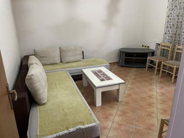 Tirane, jepet me qera apartament 2+1+A+BLK 120 m² 350 Euro (Brryli)