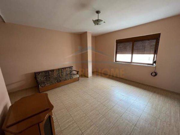 Korce, shitet garsonier Kati 6, 50 m² 25.300 Euro (Lagjia 18, Korçë)