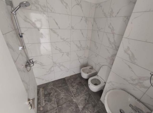 Tirane, shitet apartament 2+1+BLK Kati 5, 93 m² 112.000 Euro (Fusha e aviacionit)