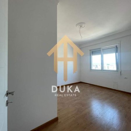 Tirane, jepet me qera apartament 2+1+BLK Kati 6, 85 m² 450 Euro (Ali Demi)