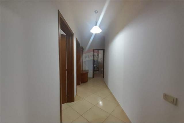 Tirane, shitet apartament 1+1+BLK Kati 9, 70 m² 125.000 Euro (Him Kolli)