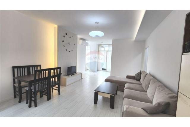 Tirane, jepet me qera apartament 2+1+BLK Kati 5, 100 m² 550 Euro (Petro Nini Luarasi)