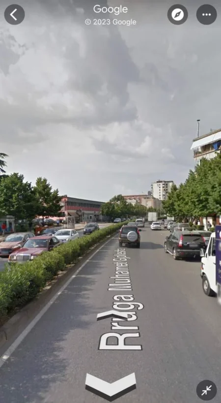 Tirane, shes dyqan Kati 0, 80 m² 650.000 Euro (Muhamet Gjollesha)