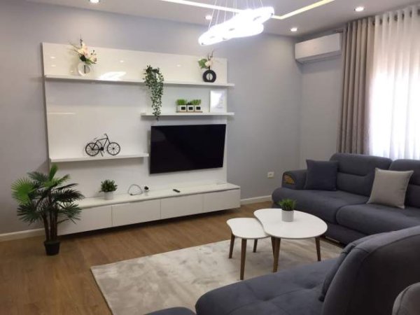Tirane, jepet me qera apartament 3+1+BLK Kati 4, 118 m² 800 Euro (Muhamet Gjollesha)